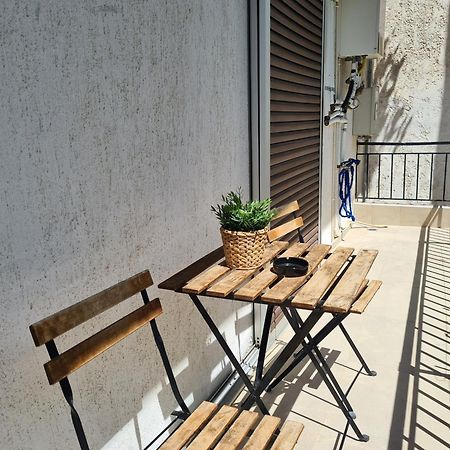 Apartment In The Heart Of The City 3 لاريسا المظهر الخارجي الصورة